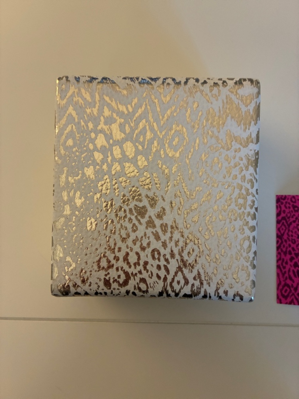 NWT Lilly Pulitzer Travel Jewelry Organizer in Gold Metallic Pattern Play - Picture 9 of 12